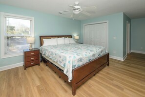 5 bedrooms, Internet - 5 Bedroom, Pet Friendly Beach House - Hailey's Hideaway (Garden City)