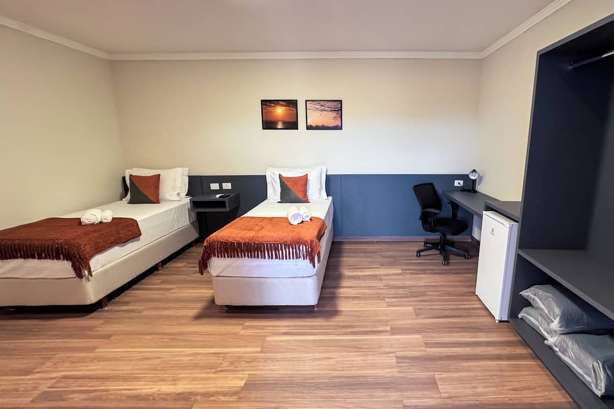 Standard Twin Room | Free WiFi