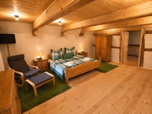 3 bedrooms, WiFi, bed sheets - Oberlausitzer Feha Mountain Cottage (Kurort Oybin)