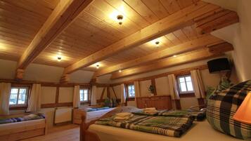 3 bedrooms, WiFi, bed sheets