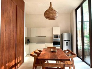 Leilighet, røyk | 2 soverom og internett