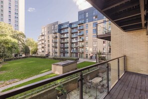 Terrace/patio - Bright 1BD Flat Near Iconic London Landmarks (Greater London)