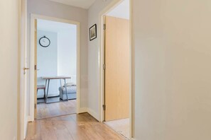 Interior - Bright 1BD Flat Near Iconic London Landmarks (Greater London)