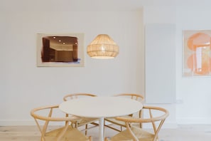 Dining - Beautifully Curated 2BD Flat, Heart of East London (Greater London)