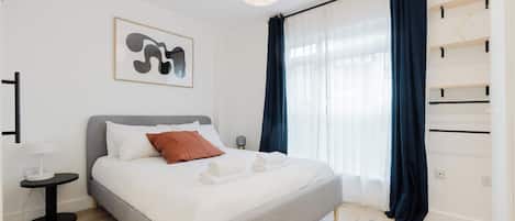 2 chambres, fer et planche Ă repasser, accĂšs Ă Internet, literie fournie