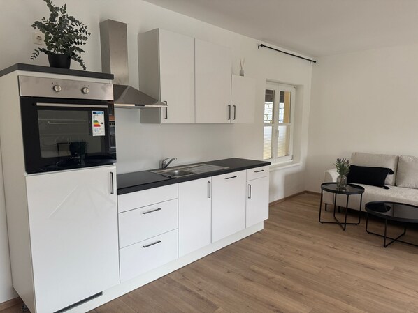 Comfort Apartment, Balcony | Private kitchen