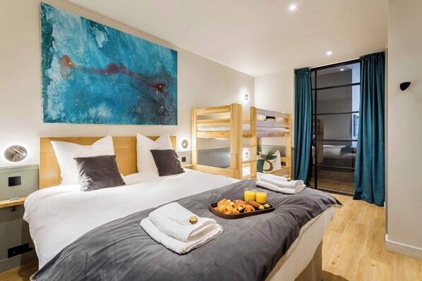 15 bedrooms, iron/ironing board, WiFi, bed sheets