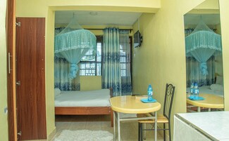 华丽双人房 | 免费 WiFi、床单