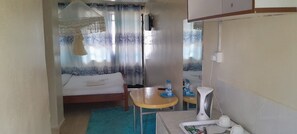 Quarto casal luxo | Wi-Fi de cortesia, roupa de cama