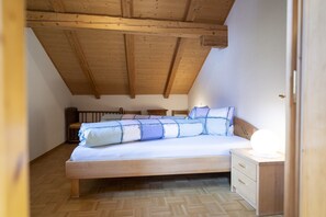 3 chambres, accès au Wi-Fi (inclus), literie fournie