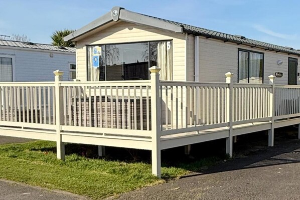 Exterior - Southview Park- Family Caravan- Sleeps 6- Parking (Skegness)