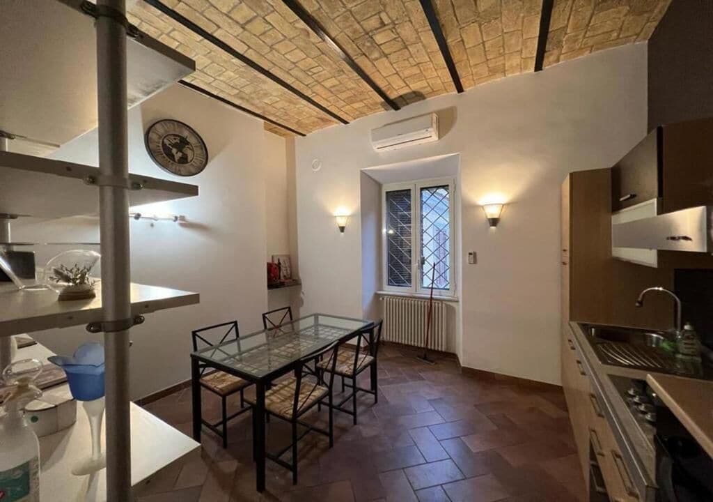 Apartamento, vistas a la ciudad | Zona de estar | Televisión LED de 50 pulgadas con canales por cable, Netflix