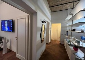 Interior entrance - Starhome San Paolo (Rome)