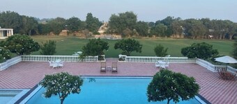 Romantic 2BR Pvt Floor w/BigPool/Bdays/Anniversary