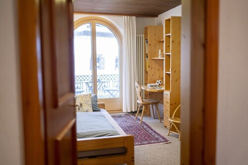 Chasa Bügliet: Holiday flat in the village center of Sent