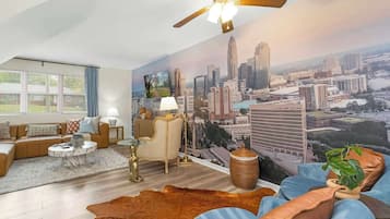 Een televisie en een kantoor