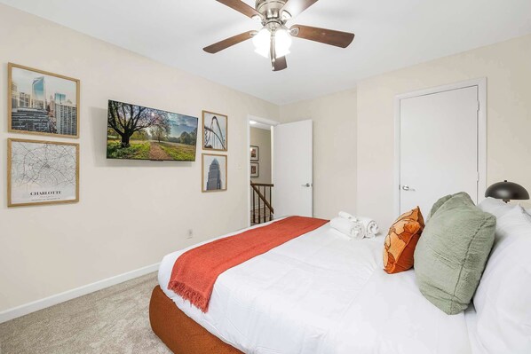 3 bedrooms, desk, iron/ironing board, WiFi
