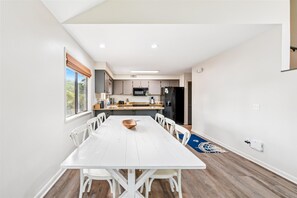 Dining - Welcome to Anchor Down! (St. George Island)