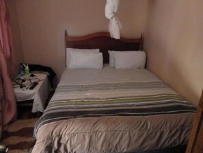Standard Single Room | Free WiFi, bed sheets