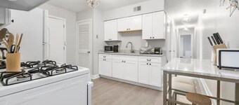 Broadview | Modern Comfort for Work & Play