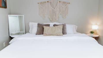 2 sovrum, skrivbord, strykjärn/strykbräda och gratis wi-fi