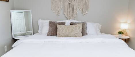 2 bedrooms, desk, iron/ironing board, free WiFi