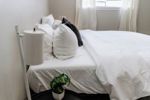 4 habitaciones, escritorio, tabla de planchar con plancha y wifi gratis