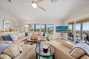 Smart TV - Stunning, 3 bedroom, 2 bathroom condo with water views! (Sanibel Island)