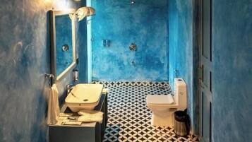 Junior Room | Free WiFi