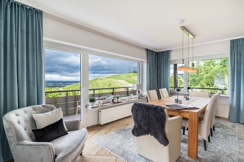 Baden Chalet – Black Forest Apartment with Panoramic Views in Bühl