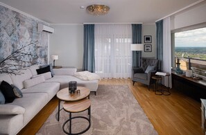 Télévision, chaîne hi-fi