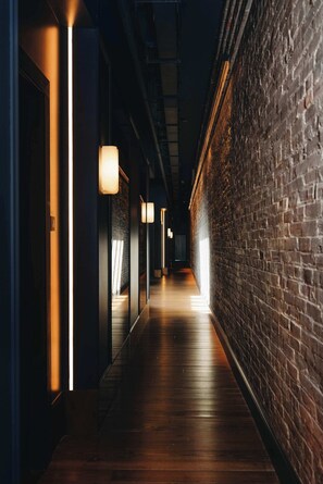 Interior - The Reserve on Main S (Louisville)