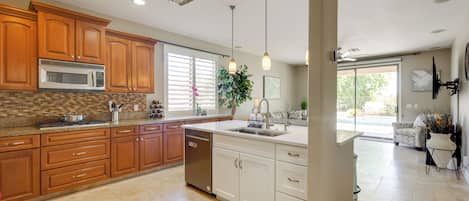 House (4 Bedrooms) | Interior