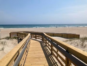 On the beach - Paradise Palms! in A Place At The Beach Resort on the OCEAN & the BEST pools! (Atlantic Beach)