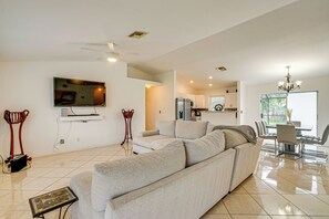 House (3 Bedrooms) | Interior