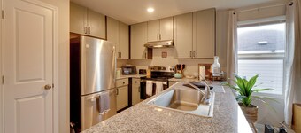 Easy Access to Dtwn San Antonio: Suburban Home