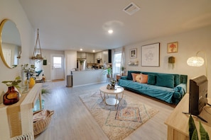 House (3 Bedrooms) | Front of property