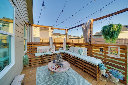 Easy Access to Dtwn San Antonio: Suburban Home