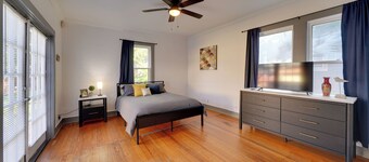 4 Mi to Downtown! Cozy Bungalow in San Antonio