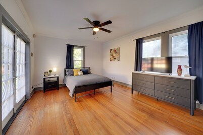 4 Mi to Downtown! Cozy Bungalow in San Antonio