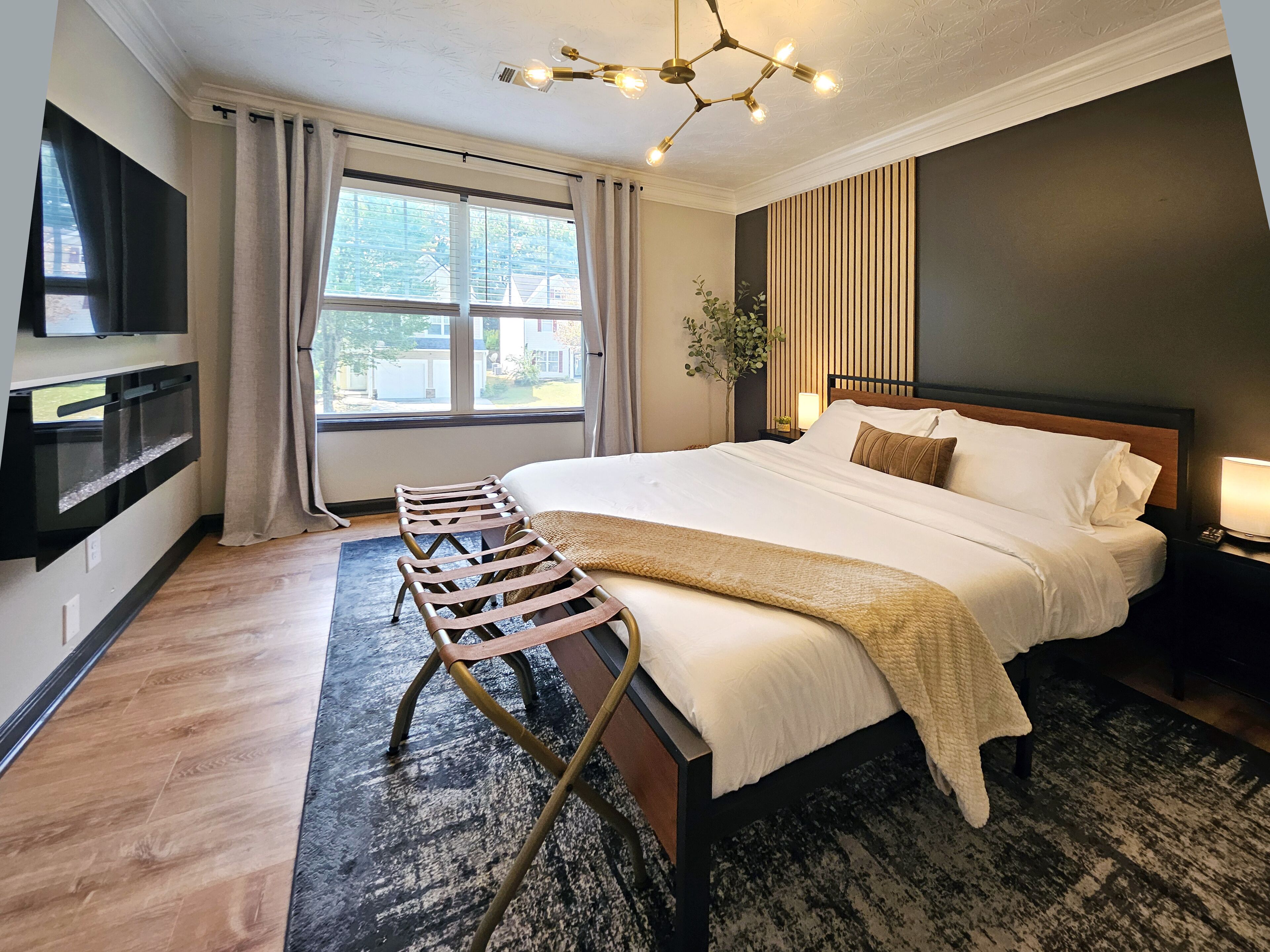 4 Schlafzimmer, Schreibtisch, Bügeleisen/Bügelbrett, Reisekinderbett