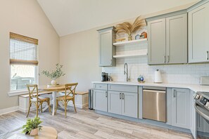 House (2 Bedrooms) | Interior - 1 Mi to Galveston Beach, Seawall: New Tiny Home! (Galveston)