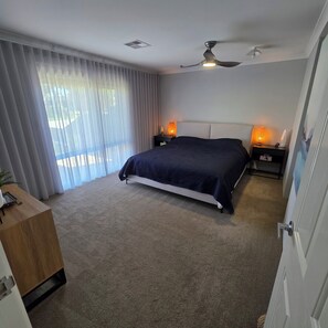 3 bedrooms, iron/ironing board, travel crib, free WiFi