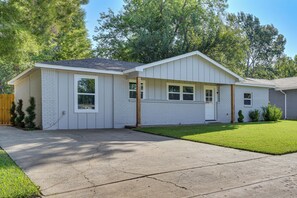 House (4 Bedrooms) | Interior - 12 Mi to BOK Center: Pet-friendly Home w/ Yard! (Tulsa)