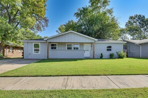 House (4 Bedrooms) | Interior - 12 Mi to BOK Center: Pet-friendly Home w/ Yard! (Tulsa)