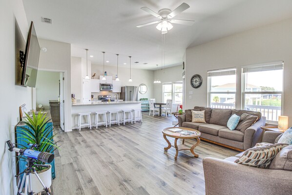 House (3 Bedrooms) | Interior