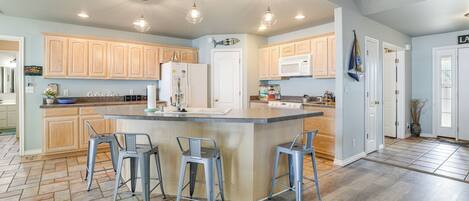 House (4 Bedrooms) | Interior