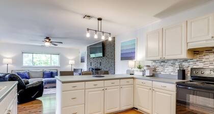 Dock + Views: Scenic Group Retreat on Grand Lake!