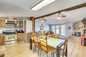 Interior - Lakefront Escape w/ Game Room & Dock in Mabank! (Mabank)