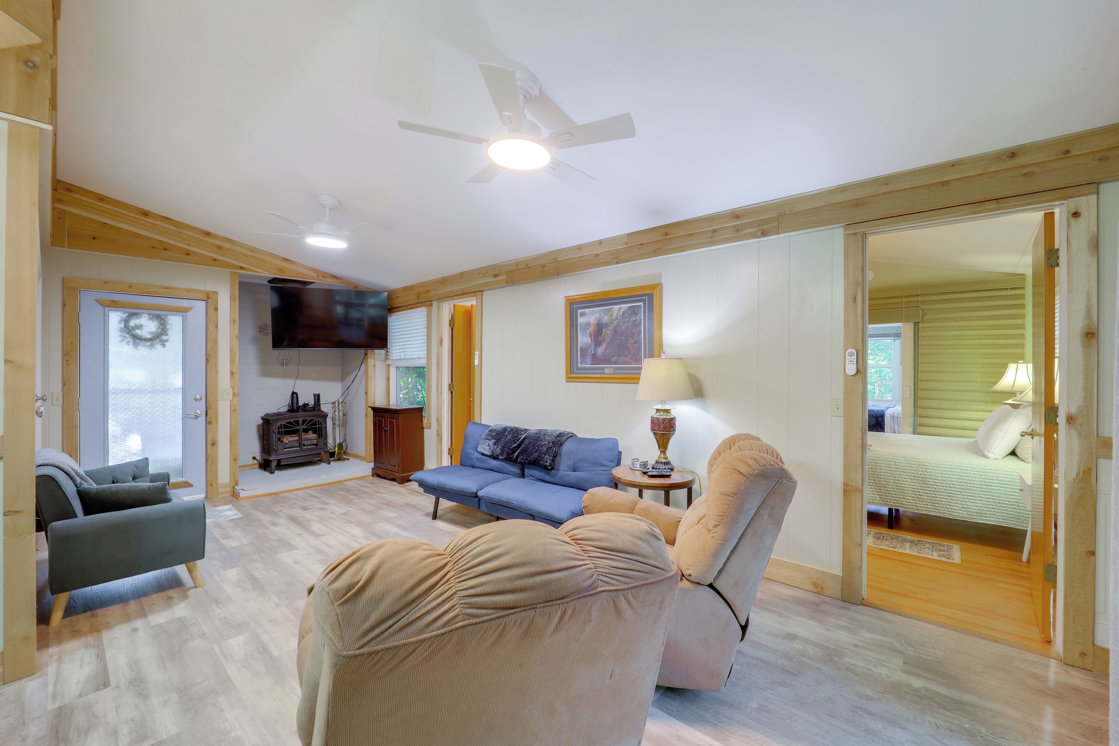 House (2 Bedrooms) | Interior